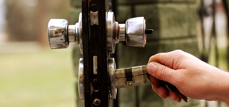 front door latch repair Mira Monte